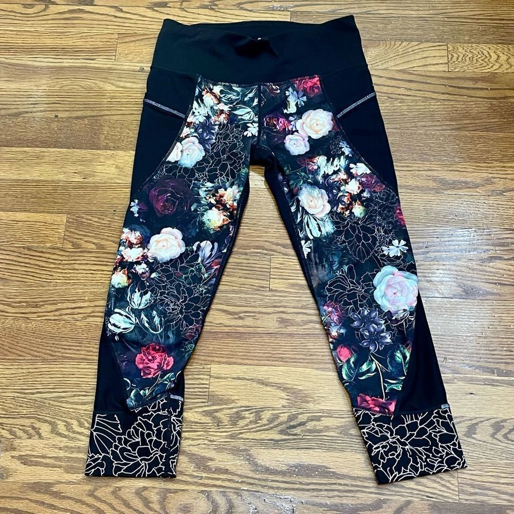 Athleta Black Orchid Relay 2.0 Capri